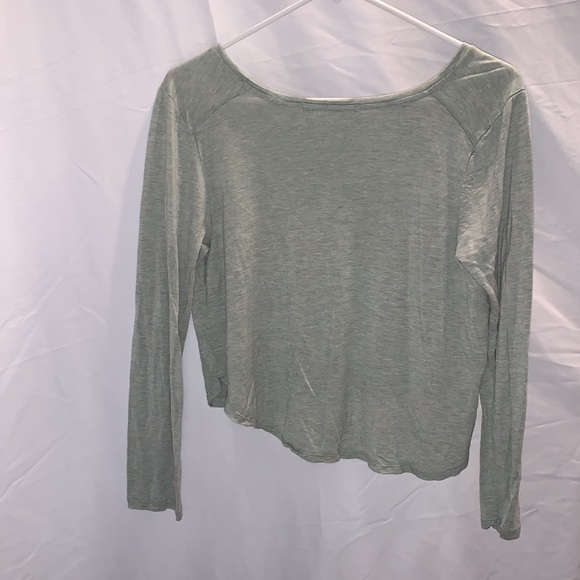 Light green longsleeve - Picture 2 of 2